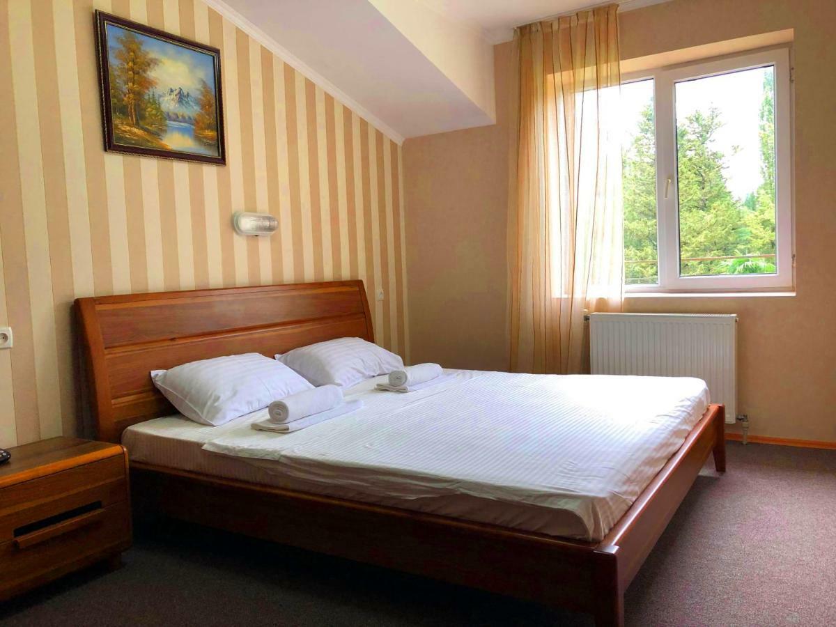 קוטאיסי Imeri Park Hotel מראה חיצוני תמונה